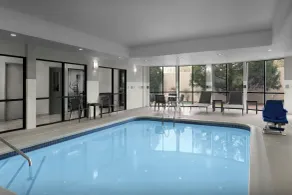 Courtyard Greensboro Airport - Piscine