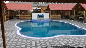 The Divine Resort - Piscine