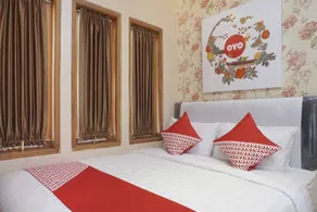 Hotel O Rafitha Homestay - Chambre
