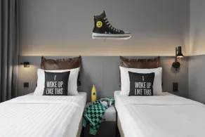 Moxy Duesseldorf City - Room