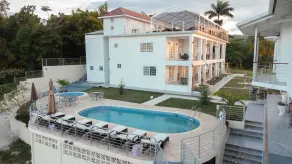 Lavender Moon Villas - Pool