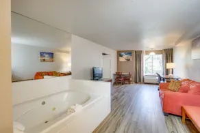 The Ashley Inn & Suites - Chambre