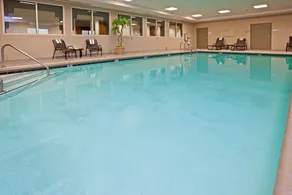 Holiday Inn Express Hotel & Suites Greenwood by IHG - Piscine