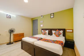 FabHotel La Palma Suites - Nr RMZ Eco world - Rom