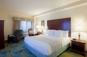 La Quinta Inn & Suites by Wyndham Boston Somerville - Chambre