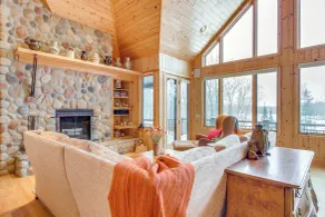 Private Lake & Trail Access: Home in Jacobson! - Interiør