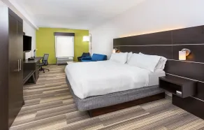 Holiday Inn Express & Suites Morristown by IHG - Room