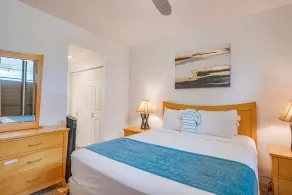 Hale Mahina B403- Beautiful 2 bedroom oceanfront condo, private beach, farmers market, and more - Chambre