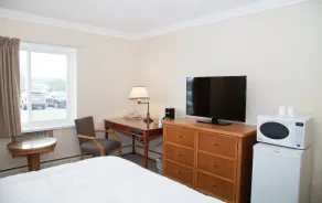 Twin Pine Inn & Suites - Quarto