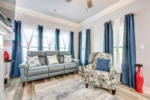 Atlanta Home w/ Patio, 8 Mi to Downtown + Aquarium - Interni