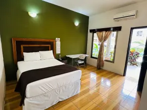 Hotel California Pacific Palm - Room
