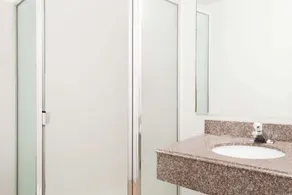 Super 8 by Wyndham Midwest City OK - Salle de bain