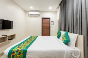 Treebo Sea Heights - Room