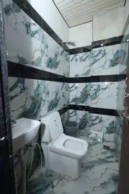 Hotel Shri Balaji Dham, Family Room Near Mathura Railway Station - Salle de bain