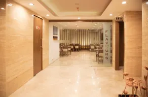 V7 Hotel - Restaurant