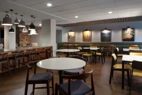 Fairfield Inn & Suites by Marriott Charleston - Restaurant
