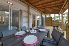 Cozy 2 bedroom Cabin sleeps 5 in Lido di Spina, Italy-Perfect Family Retreat - Spisestue