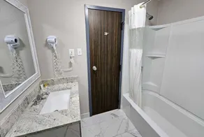 Days Inn by Wyndham Berlin Meriden - Salle de bain