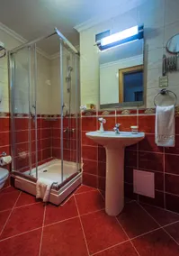Central Hotel - Bathroom