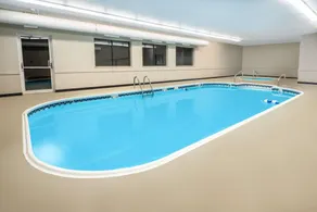Super 8 by Wyndham Pevely - Piscine