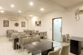 Hotel Emerald Suites By Aura - Restaurant