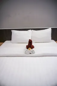 HOTEL PANTES SIMPANG LIMA SEMARANG - Room