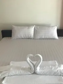 Lert Sri Hotel - Chambre