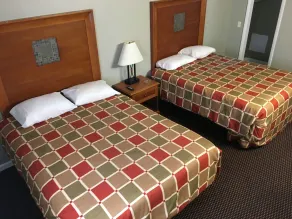 Red Carpet Motel - Room