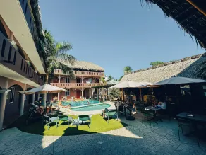 Viajero Puerto Escondido Hostel - Pool