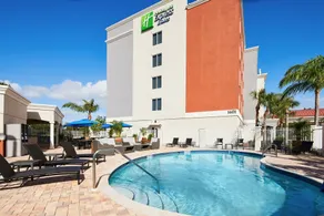 Holiday Inn Express Hotel & Suites Port St. Lucie West by IHG - Piscine