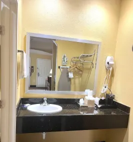 Quality Inn Montgomery - Lake Conroe - Zimmer