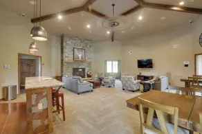 Luxurious Lead Vacation Rental w/ Private Hot Tub! - Interiör