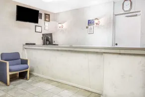Travelodge by Wyndham La Grande - Lobby