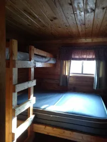 Sun Valley Campground Cottage 6 - Chambre
