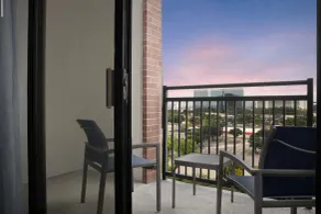 Courtyard Dallas Addison Quorum Drive - Vue de la chambre