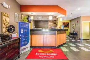 Econo Lodge Topeka at Wanamaker - Hall