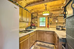 Charming Lakefront Cabin: Fish, Hike & More! - Interior
