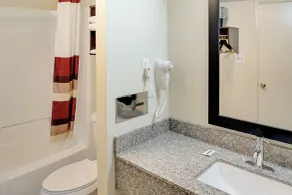 Red Roof Inn Indianapolis East - Salle de bain