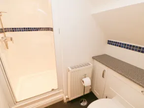 Old Queen's Head - Bathroom