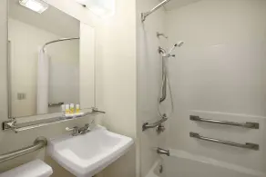 Days Inn by Wyndham Oglesby/ Starved Rock - Salle de bain