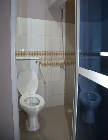 Faith and Grace Guest House - Bathroom