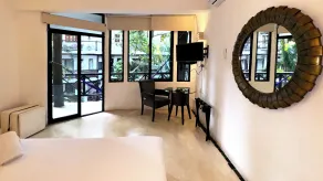 Siesta Fiesta Hotel Adults Only - 5th Avenue - Vue de la chambre