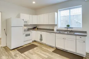 Stunning Peak Views Near Utah Lake! Cozy Getaway - Interni