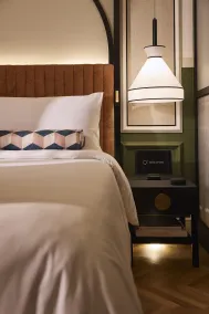 QT Singapore - Room