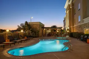 Hampton Inn Vernon - Pool