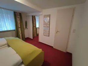 Room in Guest Room - Pension Forelle - Doppelzimmer - Room