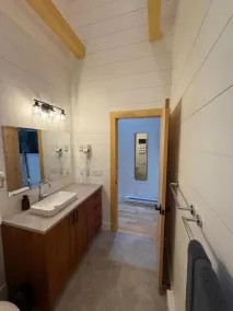 Dock 124 - Adults Only, Waterfront B&B - Bathroom