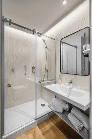 Danubius Hotel Erzsébet City Center - Bathroom