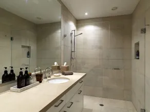 Winmark Wines - Baño