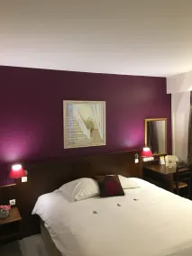 HÔTEL LES IRIS - Habitación